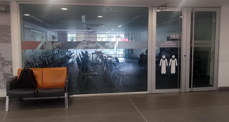 Auditorio los monaguillos en el parque biblioteca debora arango