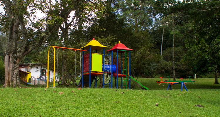 zona de juegos parque el salado