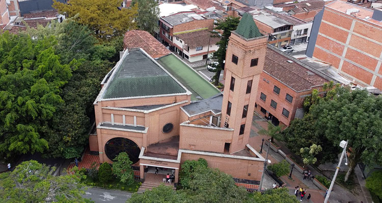 Iglesia Trianon Vista Aerea Puerta Principal