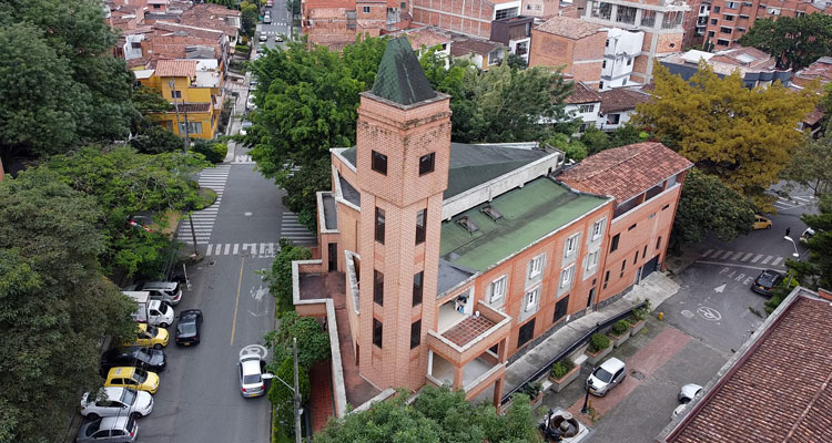 Vista Diagonal Iglesia Trianon