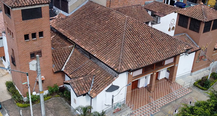 Iglesia Alcala vista lateral