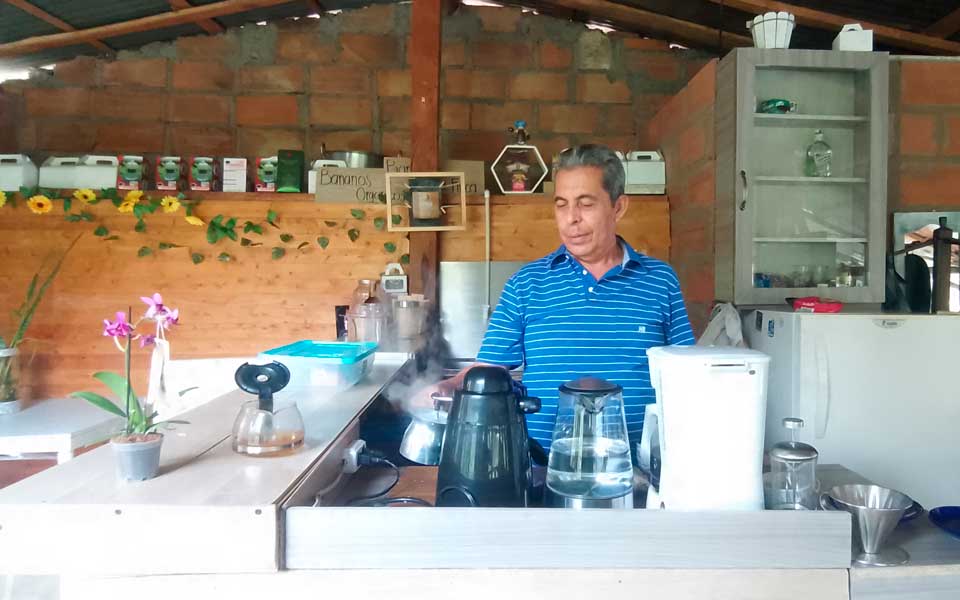 Preparando Cafe en Zasue